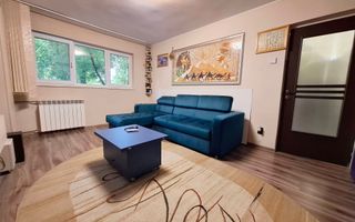 Apartament cu 3 camere, decomandat, zona Vest - Poză 3