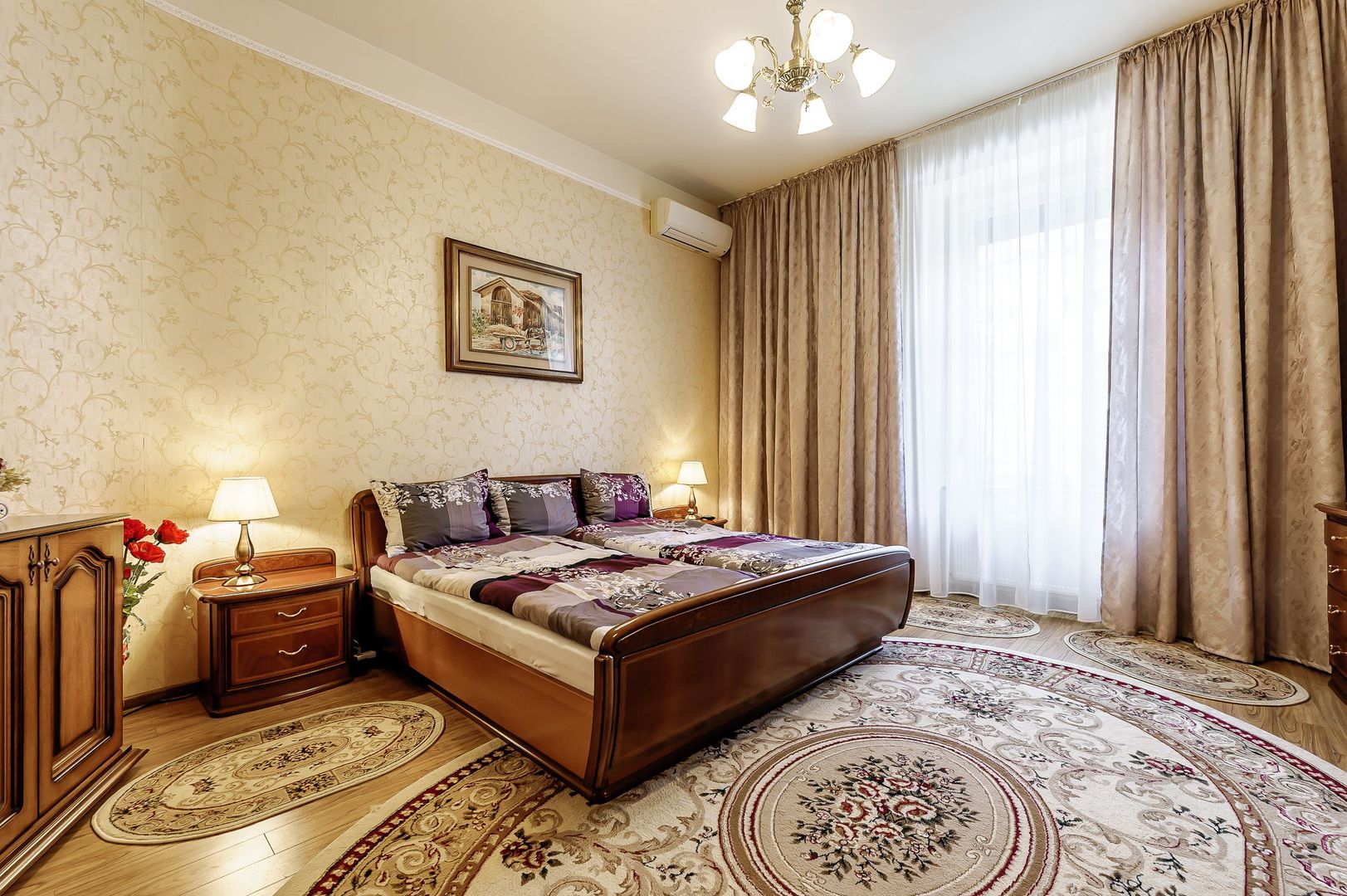 De închiriat apartament cu 2 camere central - Poză 2