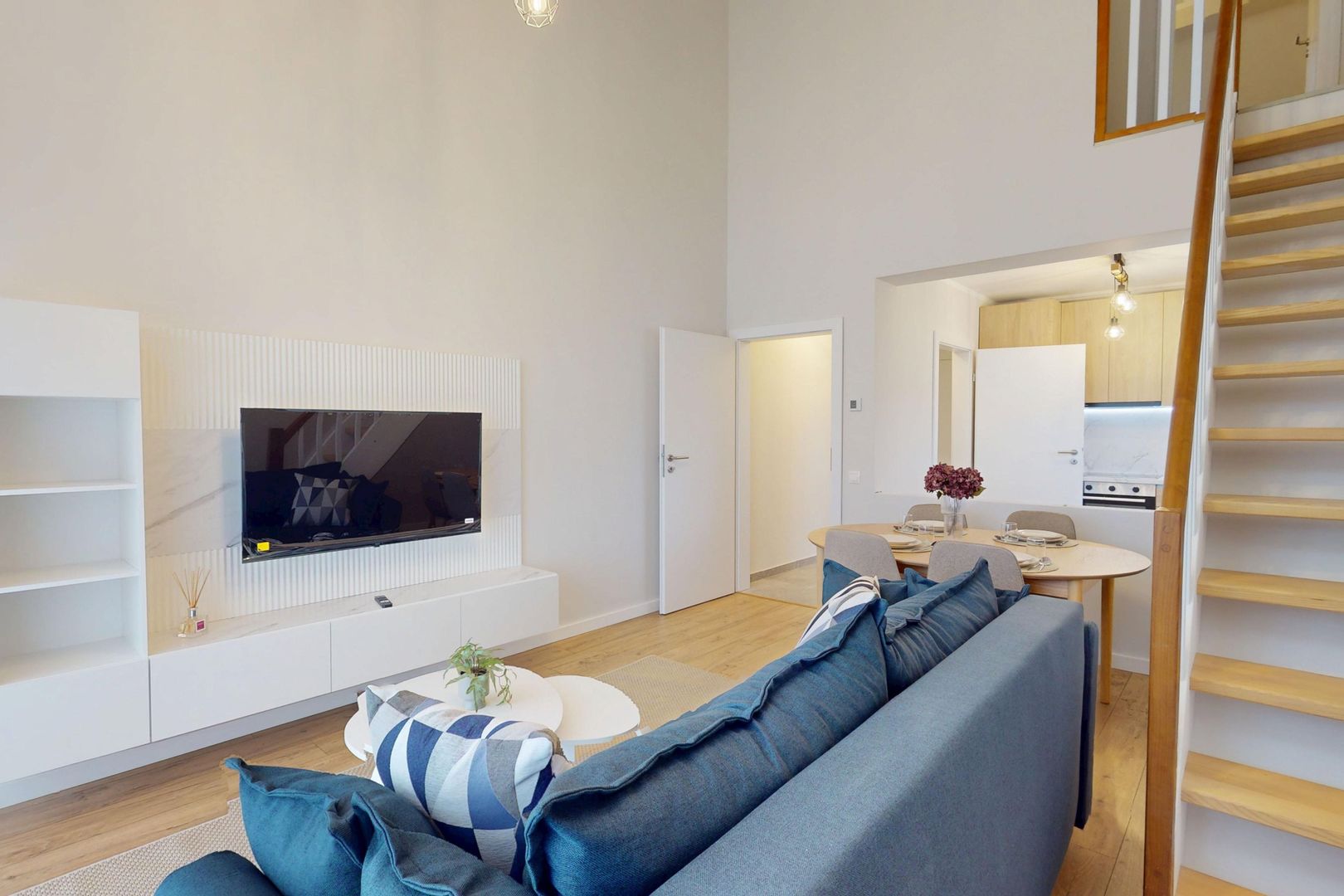 Penthouse 3 camere, 2 băi, mobilat complet, dressing - întabulat - Poză 3