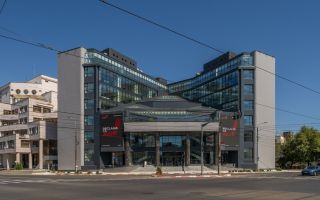 PLOIESTI -ultracentral | Spatii comerciale de inchiriat de la 21mp - Poză 1