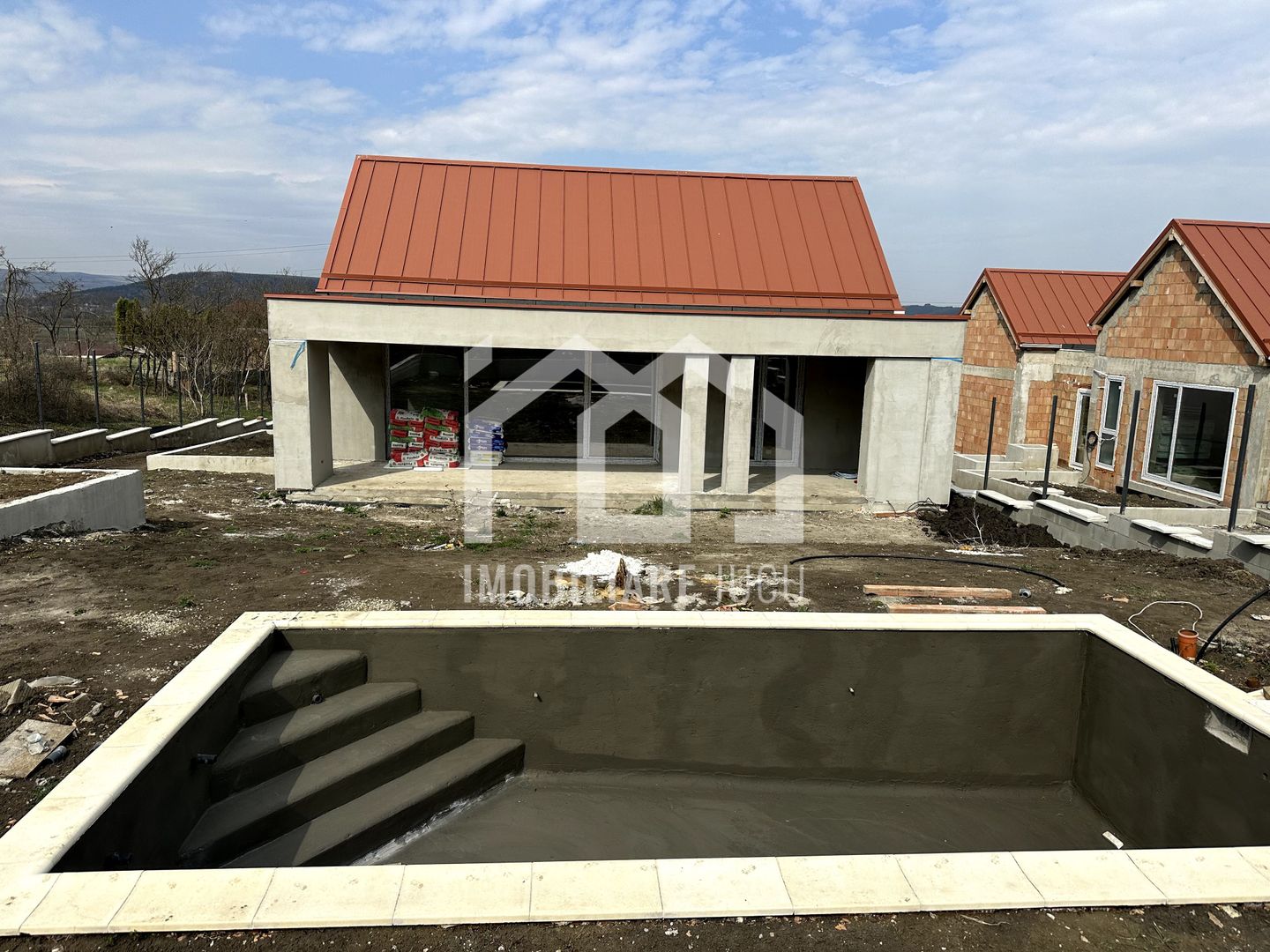 Case premium cu piscină | finisate complet | Ansamblu privat | 349.000 - Schiță 4