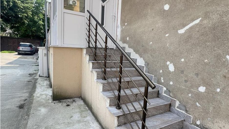 3 camere deosebit amenajat LUX  boxa curte acces auto - Poză 25