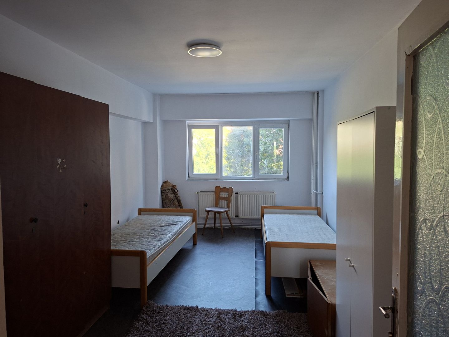 BRASADAS inchiriaza ap cu 4 cam etaj 3/8 cu lift in Micro 17. - Poză 3