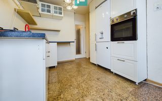 Apartament cu 3 camere în Alfa - Poză 2