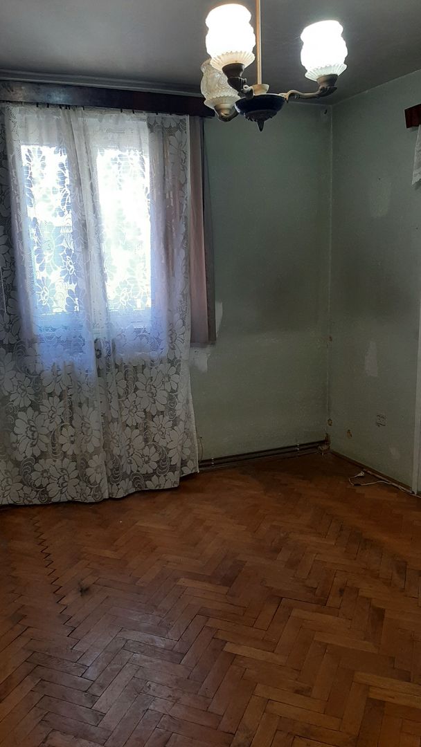 Apartament de vânzare 2 camere Aleea Savinesti - Poză 7