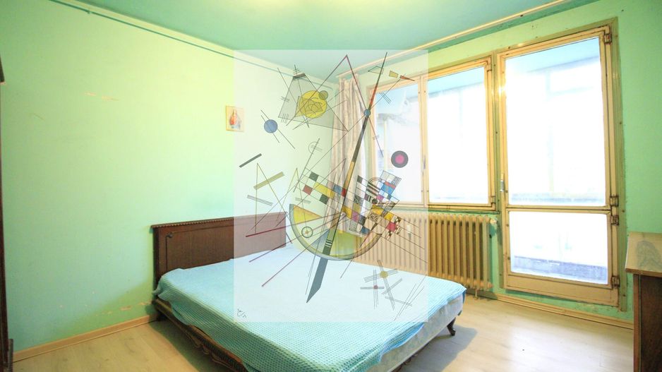Piata Resita, decomandat, etaj 4/4, liber! - Poză 9