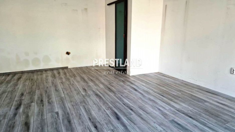 Inchiriez spațiu comercial zona 9 Mai!! - Poză 1