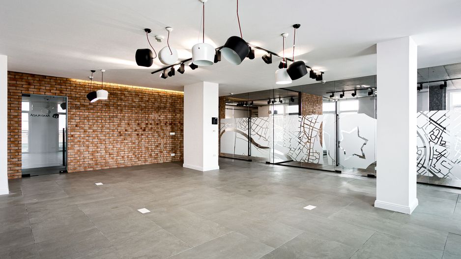 Spațiu birou în Arad ultracentral cu parcare - Poză 2