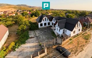 Casă 300 mp  cu posibilități multiple în Covăsânț - Poză 2