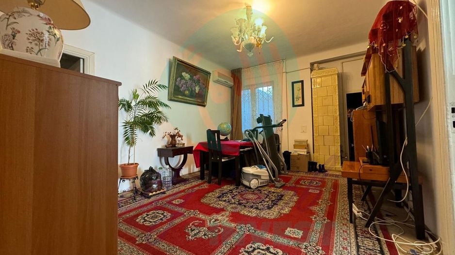 Apartament spatios cu 4 camere - Poză 2