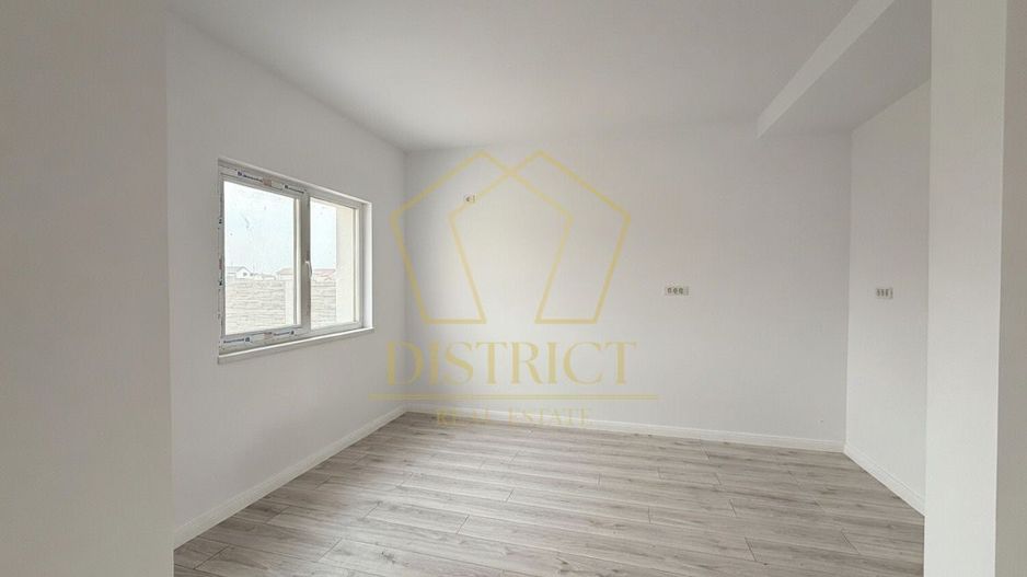Duplex cu 4 camere despărțit prin camera tehnica | Mosnita Noua - Poză 9