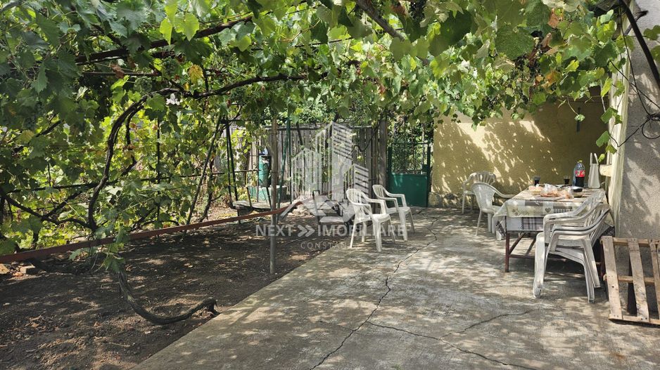 Casă  4 camere cu 2 intrări, garaj și teren 1751mp– Cobadin - Poză 4