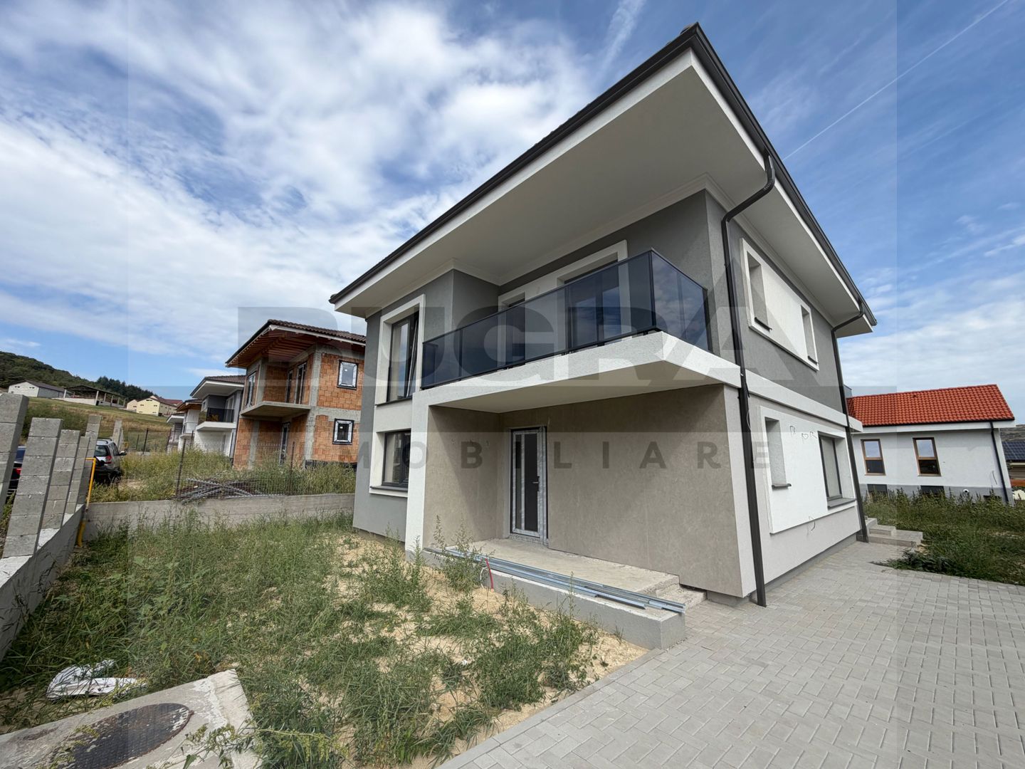 Casa individuala moderna de 120mp, teren 500mp, zona Chinteni - Poză 1