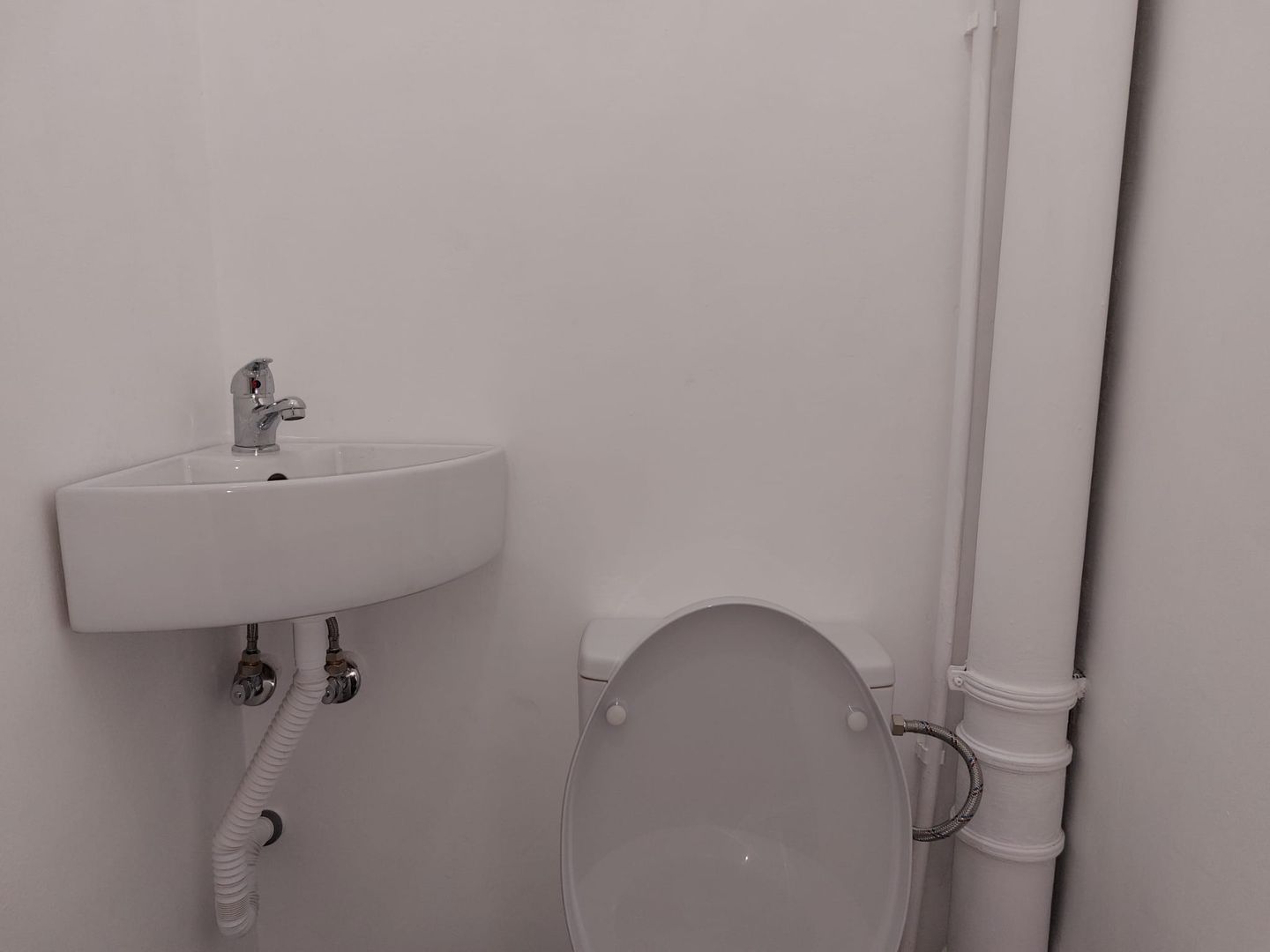 URGENT!, parter vila,INTRARE SEPARATA, CURTE, PARCARE, BIROU/COMERCIAL - Poză 4
