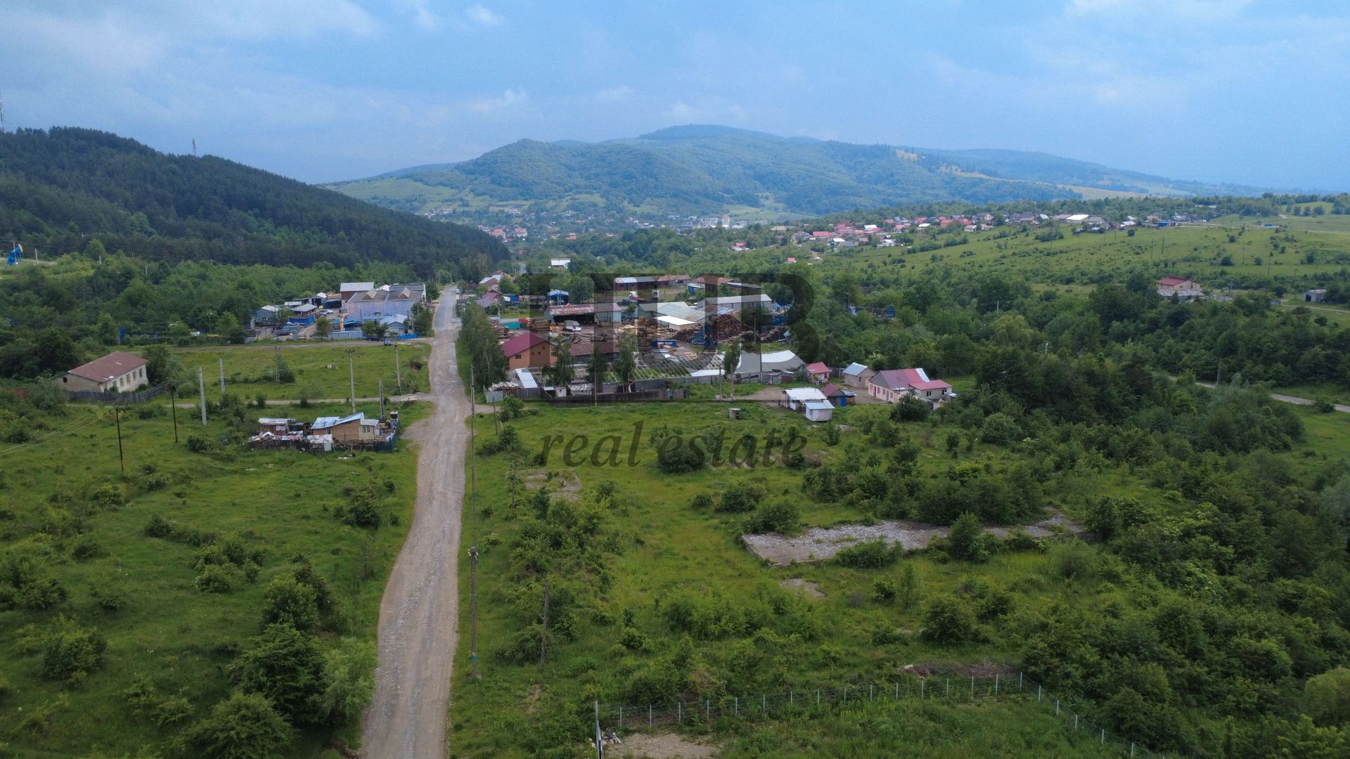 Teren intravilan curti constructii in Moinesti/Bacau - de vanzare - Poză 3