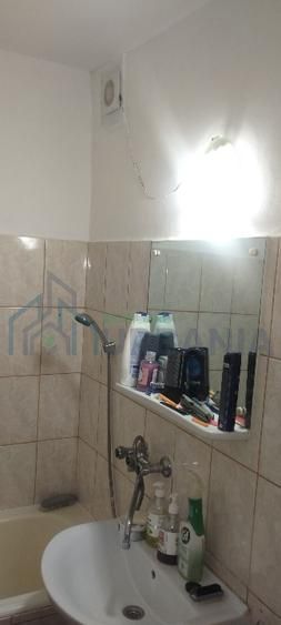 Garsoniera  renovata80la suta ușa noua calorifere noi parchet nou instalație cur - Poză 16