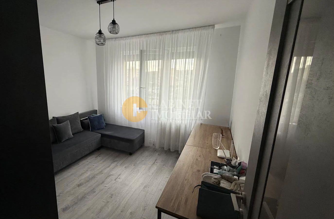 3 camere decomandat - Etaj Intermediar - 72mp-  Zona Alexandru Cel Bun/ Minerva - Poză 3