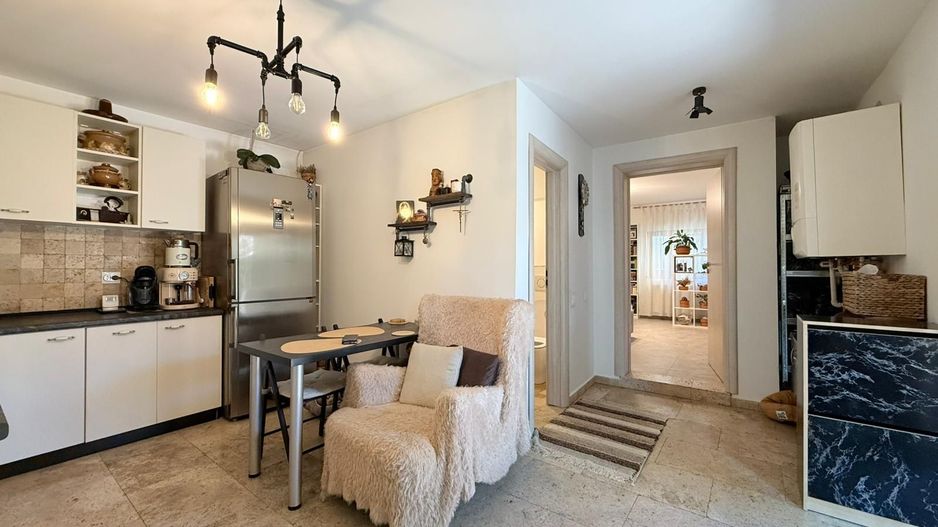 Casa renovata integral | acces auto in curte | Centrala proprie - Poză 9