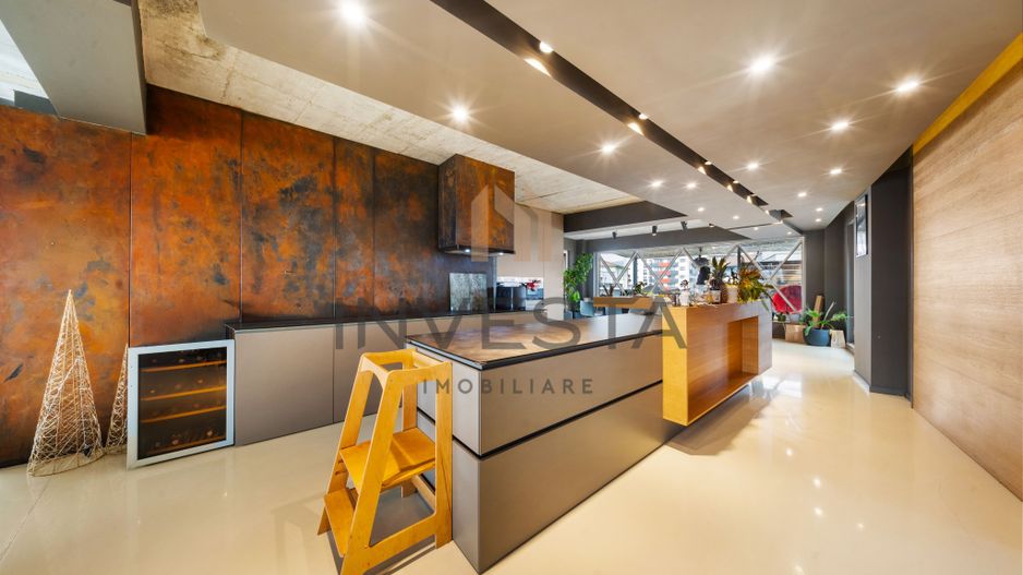 Penthouse exclusivist cu acces din lift, terasa 340 mp, 245 mp utili - Poză 8
