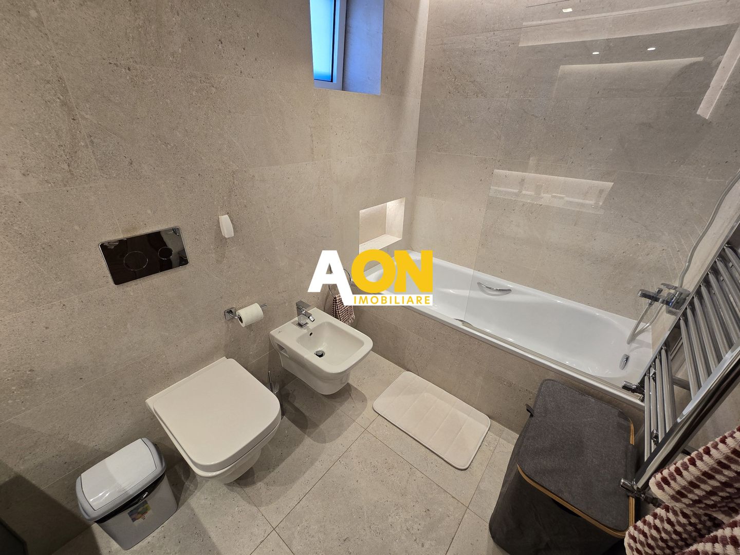 Apartament 3 Camere, Superfinisat, Zona Centru, cu Garaj - Poză 10