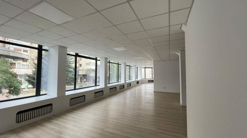 Spatiu comercial Ultracentral Pitesti - Poză 8