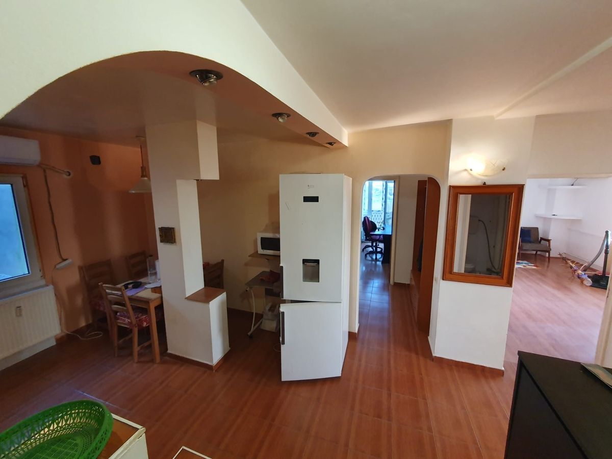 4 camere decomandat, 79,86 mp, 2 balcoane, bloc anvelopat, Vergului - Poză 2