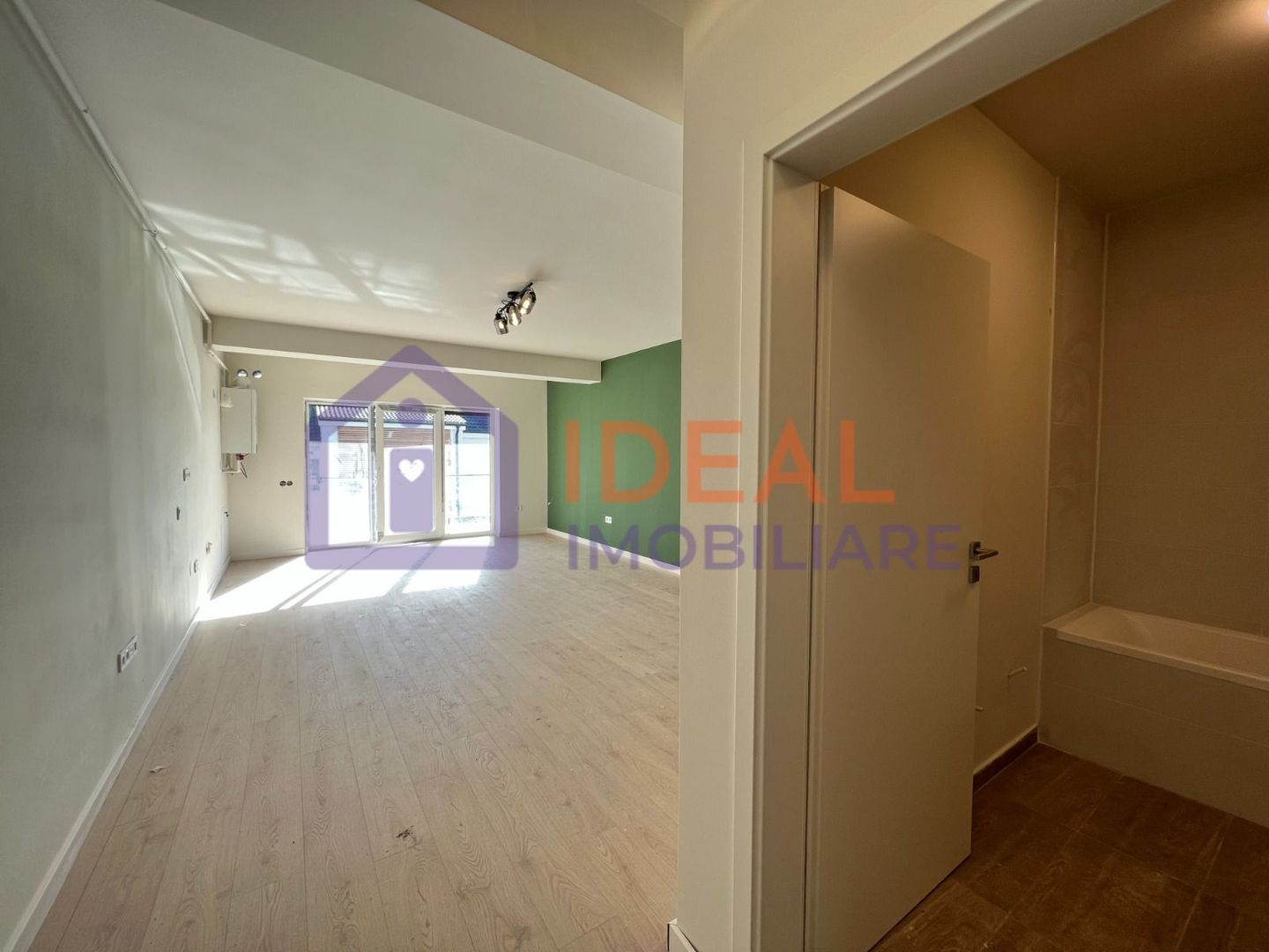 Garsonieră de vânzare la cheie - Poză 6