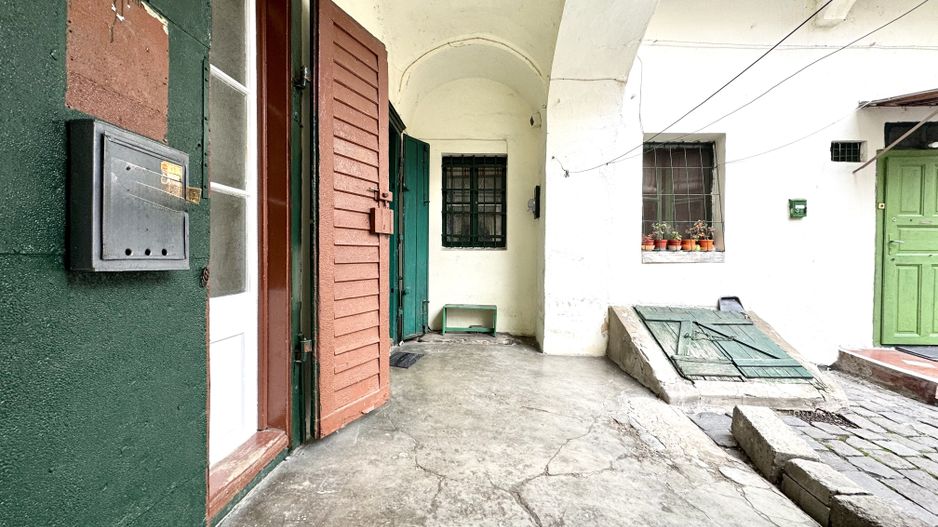 Birou renovat situat in Piata Unirii - Tribunal - Poză 9