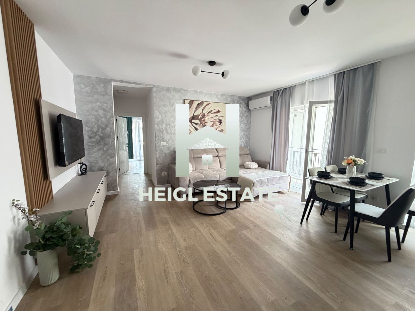 Apartament mobilat cu 2 camere si 2 balcoane in zona Braytim - Poză 1