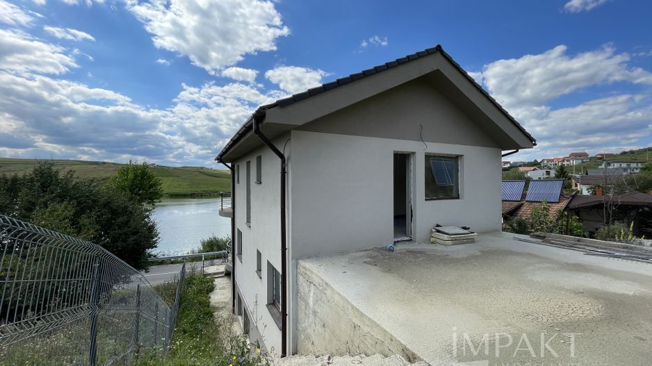 Casa individuala, dispusa trei nivele in Chinteni! - Poză 13