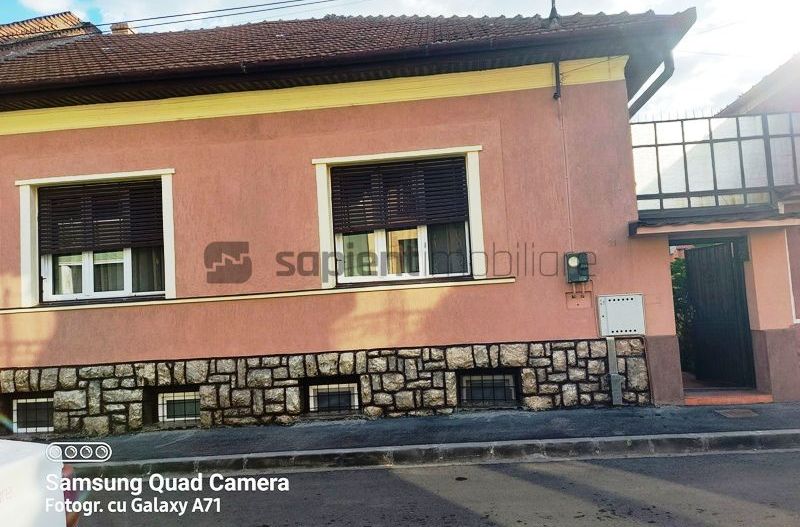 Casa cu 4 camere in zona Armatei Romane - Poză 3