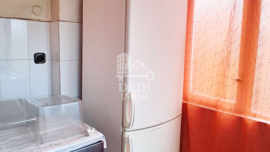 Apartament cu 3 camere de inchiriat zona Decebal, Oradea - Poză 8
