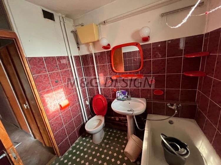 Apartament 3 camere Complexul Studentesc - Poză 8