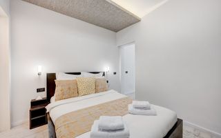 Apartament de lux în vila interbelică nou renovată - Poză 5