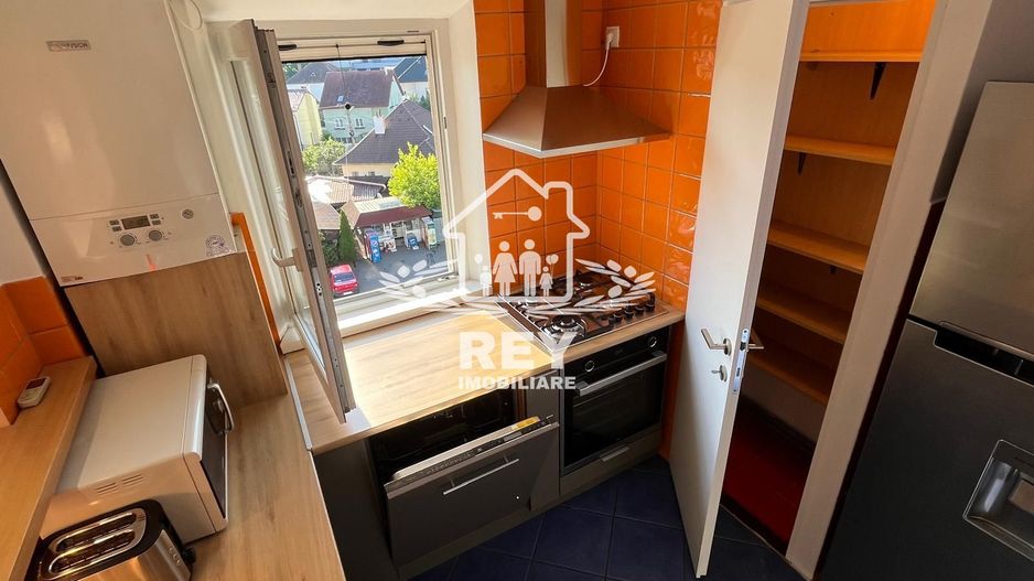 Inchiriez apartament 4 camere in Cartier Strand - Sibiu - Poză 5