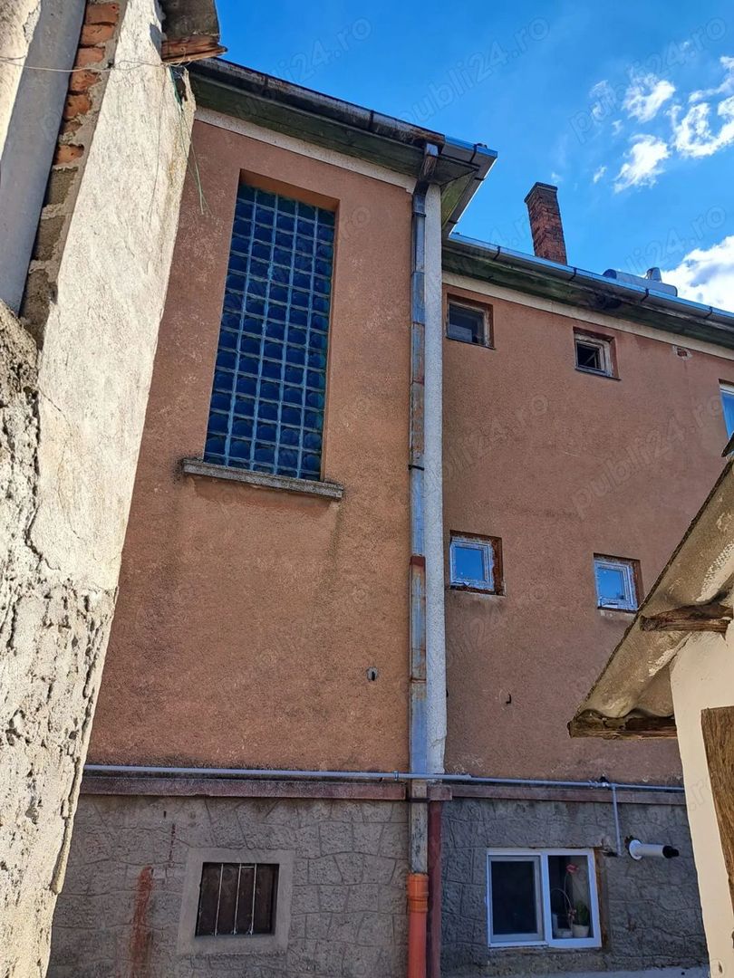 Casă cu etaj Botizului - Poză 3