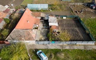 Casă cu front stradal generos Șeitin, județul Arad - Poză 11