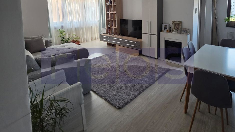 VANZARE 4 CAMERE -CARTIERUL LATIN   - 2x loc parcare - Poză 2