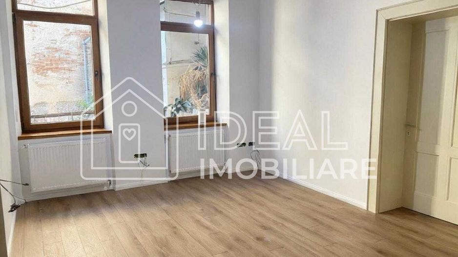 Apartament 3 camere de vânzare – Centru | 80mp - Poză 1