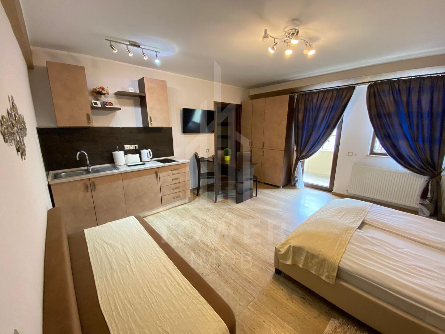 Studio de închiriat-Zona Centrala-1-3 luni - Poză 2