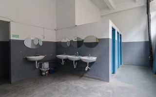 Hala de 250 mp la inchiriat open-space zona Piata 1 Mai - Poză 10