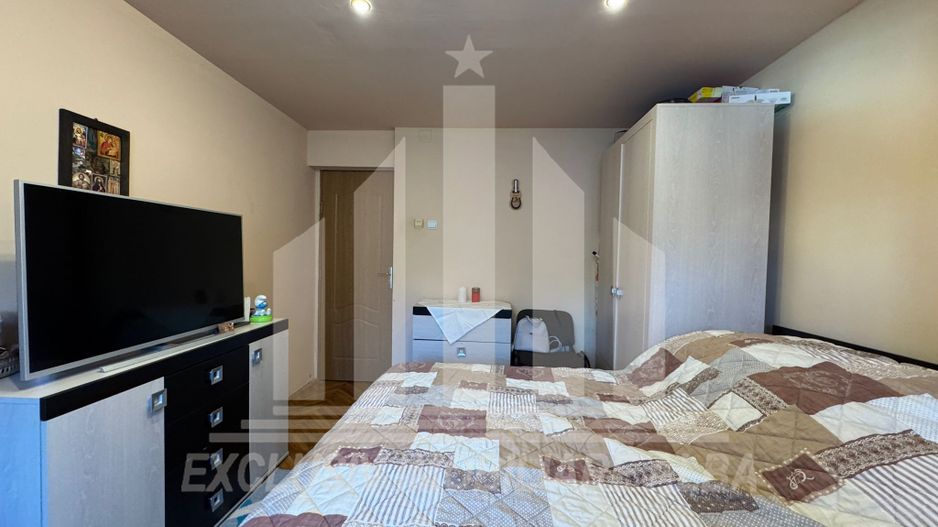 Apartament cu 2 camere de vanzare, Cetate - Poză 5