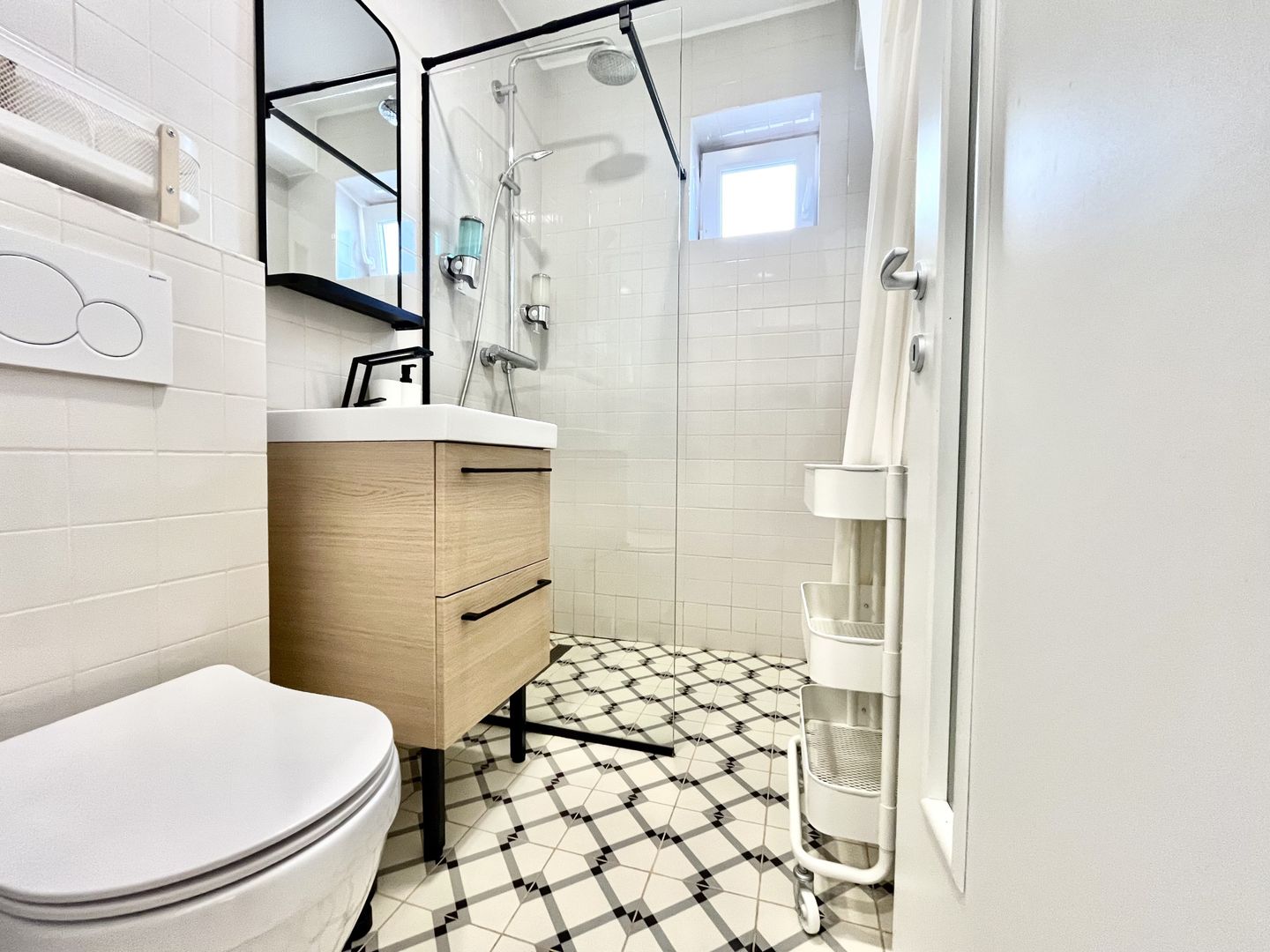 Apartament 3 camere, elegant si vibrant, in Piața Libertății - Poză 23