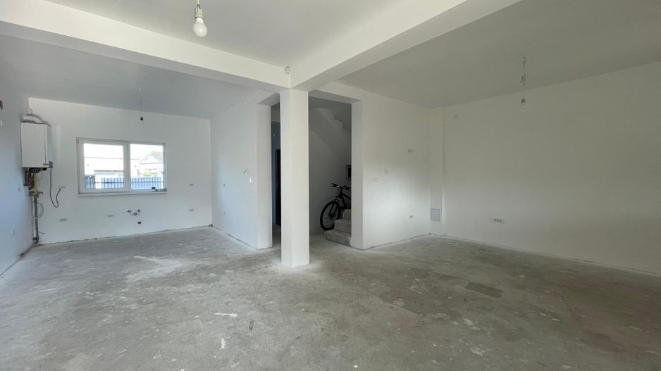 Duplex nou cu 4 camere, amplasament excelent în Moșnița Veche - Poză 2