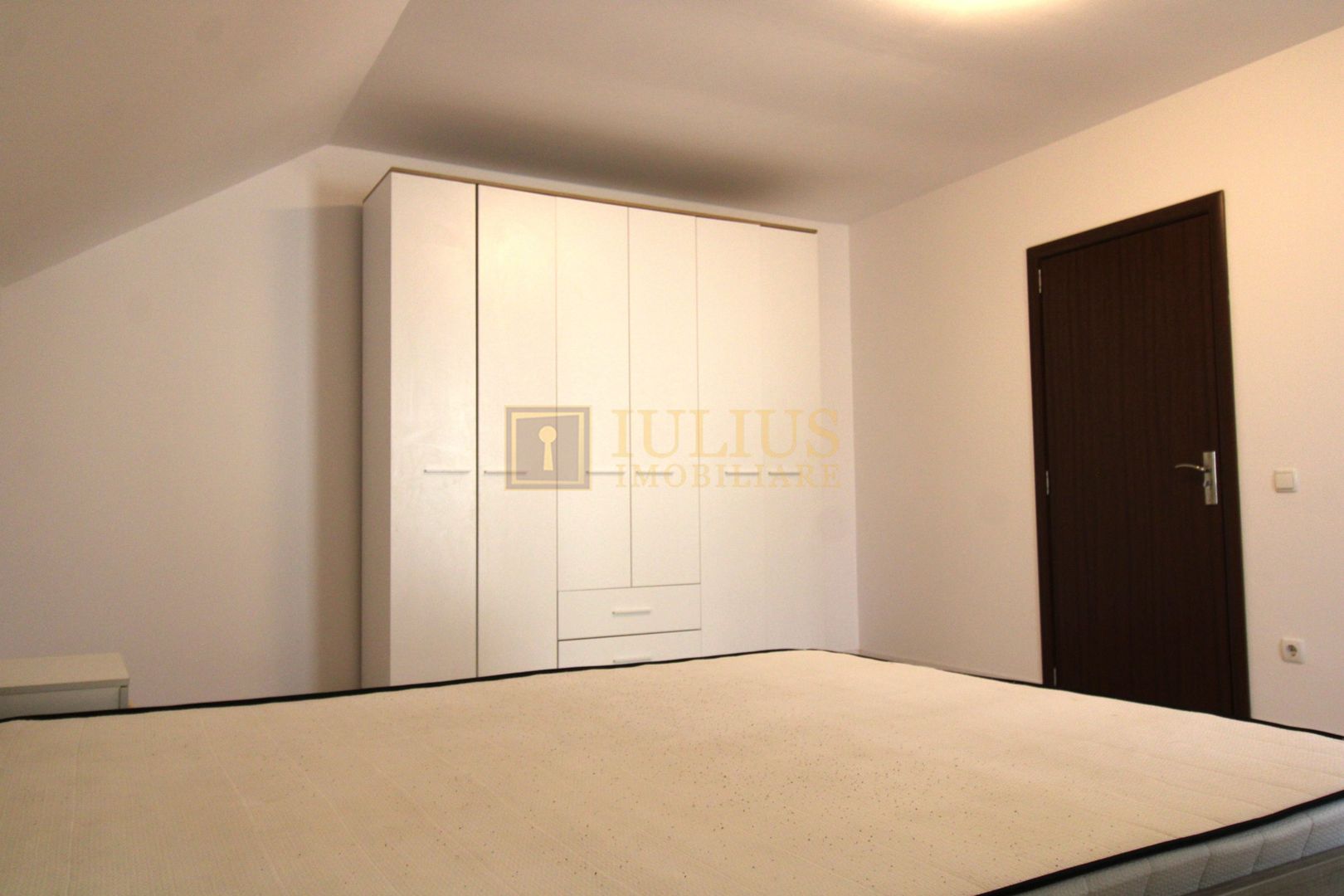 Casa INDIVIDUALA  P+M in Dumbravita, aproape de padure. - Poză 15