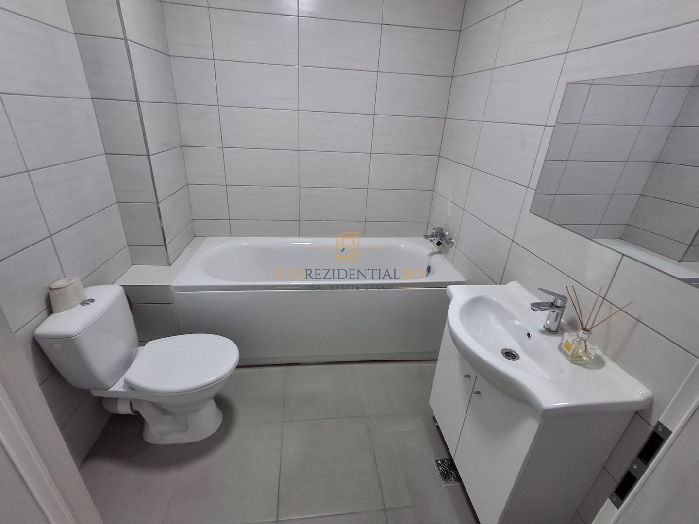Garsoniera spatioasa, prima inchiriere, metrou Berceni, Biruintei - Poză 13
