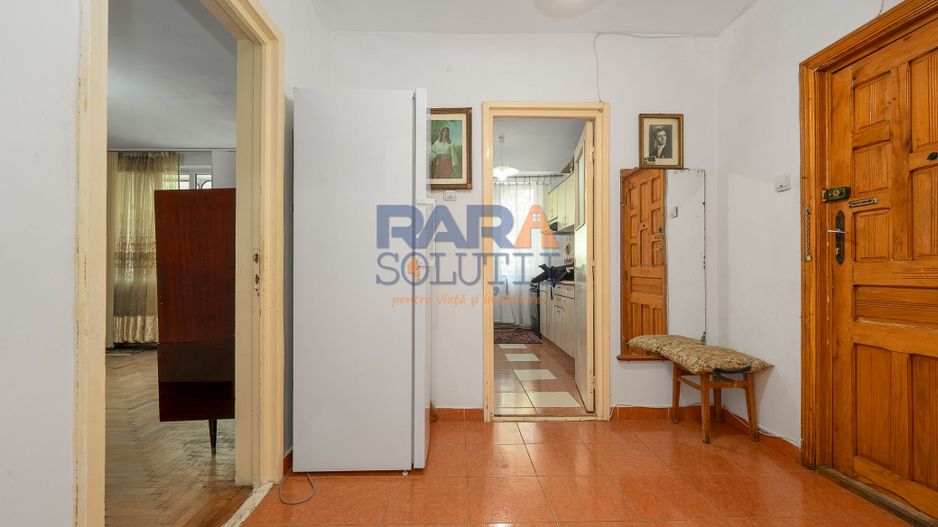 3 camere, etaj 1, lângă Primărie - Poză 2