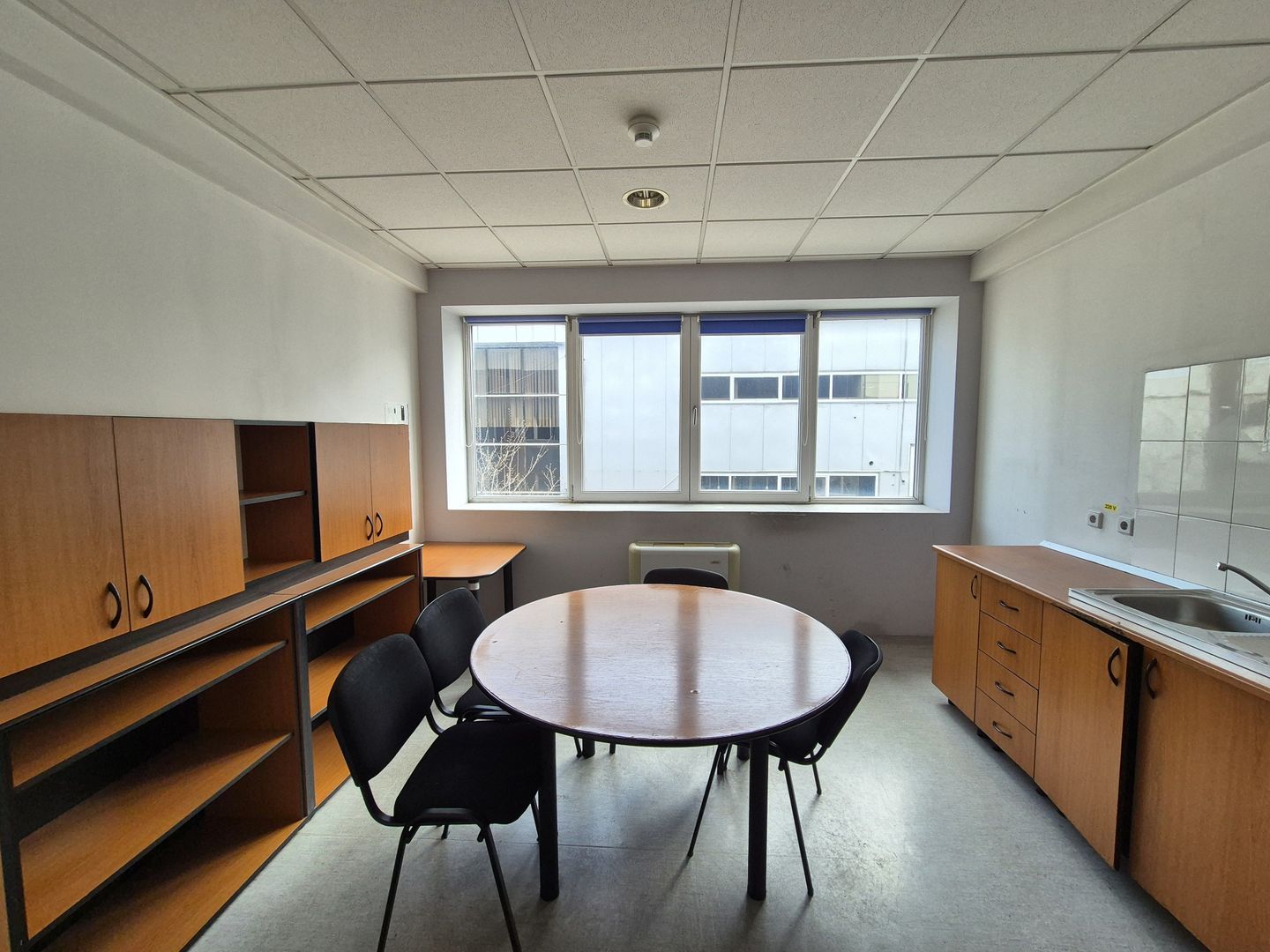 Hala 1040 mp + Spatiu de birouri 400 mp - Militari - Poză 10