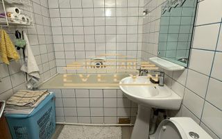 De vânzare apartament 3 camere – zona Pietonalul Transilvaniei (Piata Mare) - Poză 8