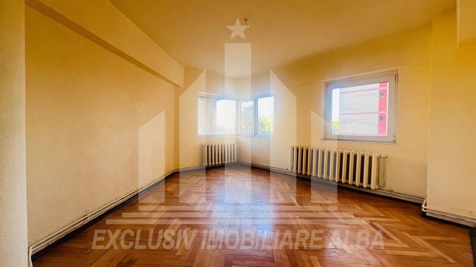 Apartament cu 4 camere, etaj 1 , Ultracentral - Poză 5